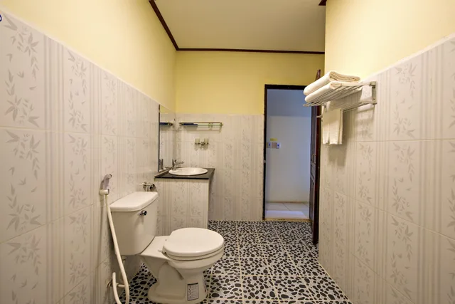 Deluxe, Family, 1 Queen and 1 Single Bed, No Balcony، Annecy Hotel Vang Vieng 4/4