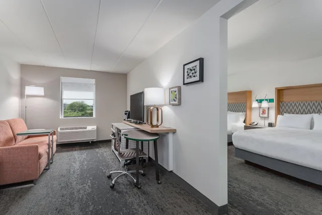 Collection, Suite, 2 Queen Beds, Accessible، Holiday Inn Columbus an IHG Hotel (ex. Comfort Inn and Suites) 2/3