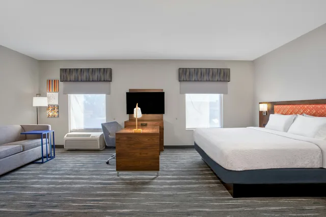 استوديو بسرير كينج لذوي الإعاقة، Hampton Inn and Suites Muncie 3/6