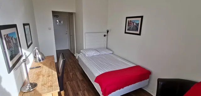 غرفة بسرير مزدوج مفردة بسرير فردي، Hotell Lysekil 7/10