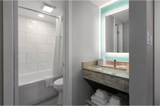 Junior Suite, Ocean View, North Wing، Grande Cayman Resort 5/5