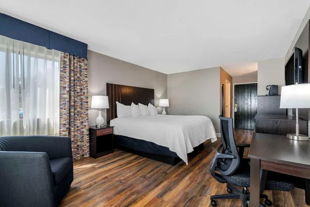 غرفة بسرير كينج، Black Bear Inn, an Ascend Collection Hotel 3/7