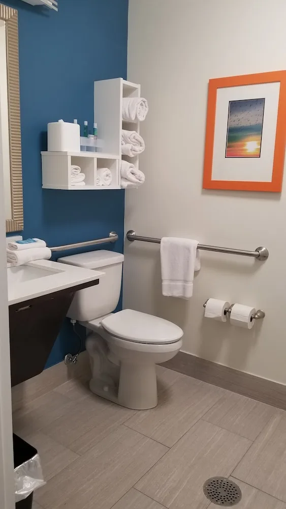 غرفة قياسية بسرير كينج، Holiday Inn Express Saint Simons Island 9/10