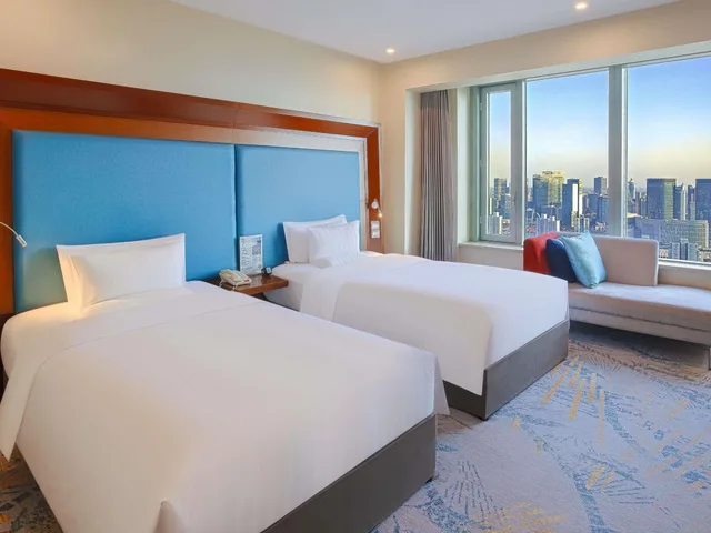 غرفة قياسية بسريرين منفصلين، Novotel Shanghai Atlantis 1/6