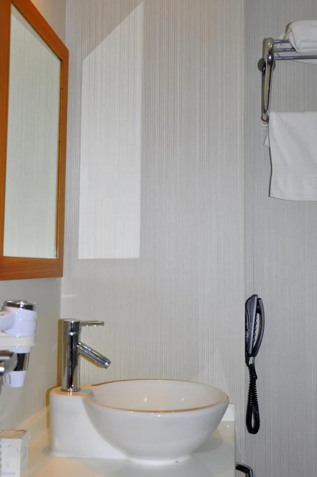 Room, Double Bed, Island Hotel 5/7