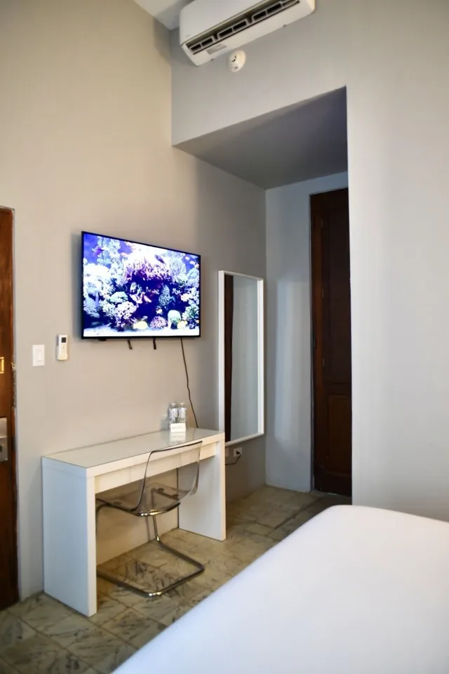 غرفة داخلية بسرير كوين، El Colonial - Adults Only 9/10