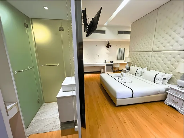 جناح رئاسي بسرير كينج مع أريكة، Top Holiday Hotel 5/10