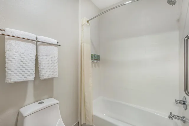 جناح بسرير كينج، Best Western Gold Poppy Inn 5/6