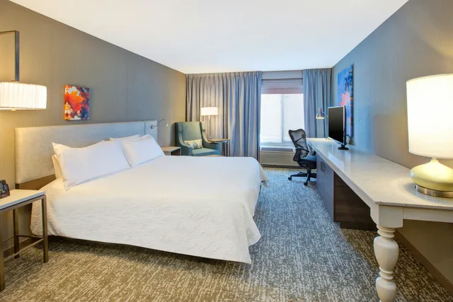 غرفة بسرير كينج لذوي الإعاقة، Hilton Garden Inn Chesterton 2/3
