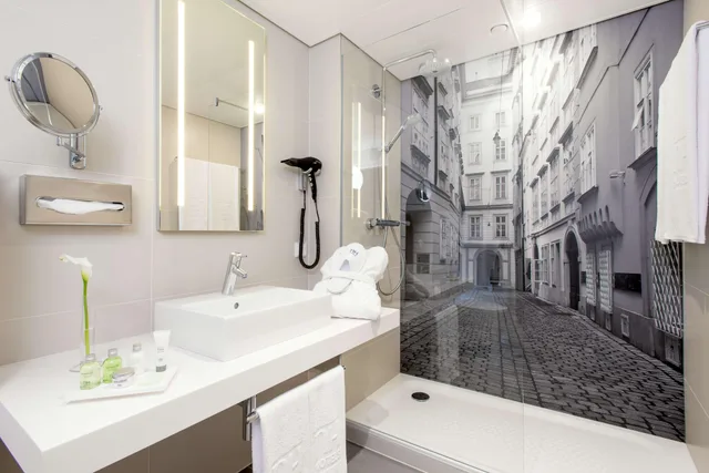 غرفة بريميوم بسرير مزدوج، Hotel Nh Collection Wien Zentrum 1/6