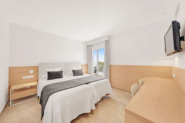 Superior, Twin Beds, Balcony, HOTEL VILLA CHIQUITA 7/10