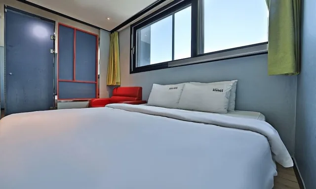 Standard, Queen Bed, No Parking، Hermes Hotel 2/10