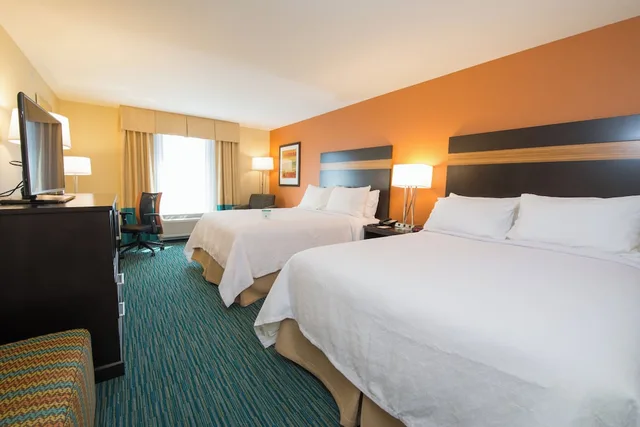 غرفة قياسية بسرير كينج لذوي الإعاقة، Holiday Inn Bismarck 6/10