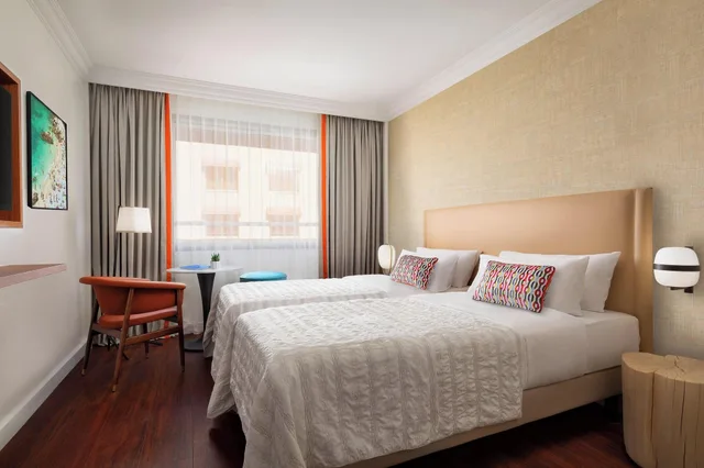 غرفة كلاسيكية بسريرين منفصلين بإطلالة، LE MERIDIEN NICE 1/3