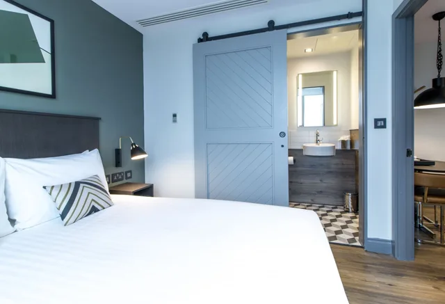 Premium, Suite, Double Bed, with View, Residence Inn by Marriott London Kensington 2/5