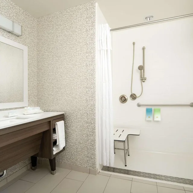استوديو بسرير كوين مع أريكة لذوي الإعاقة، Home2 Suites by Hilton Longmont 3/5