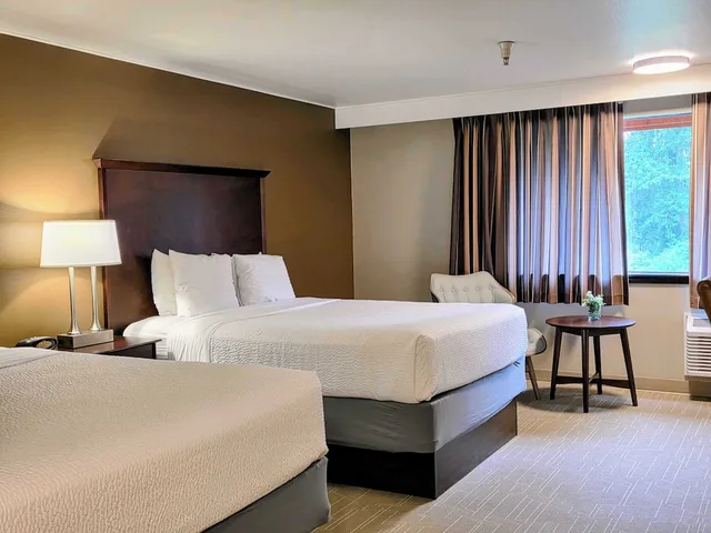 غرفة بسريرين كوين، Ramada by Wyndham Tukwila Southcenter 10/10