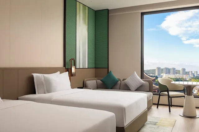 غرفة قياسية بسريرين مزدوجين بإطلالة على الحديقة، Holiday Inn Mile By Ihg 1/4