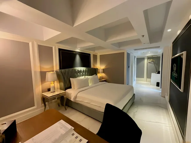Escape, Balcony، Grand Eska Hotel & Suites 2/3