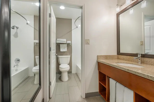 غرفة بسرير كوين يُسمح فيها بالحيوانات الأليفة، Best Western Plus Clocktower Inn 4/4