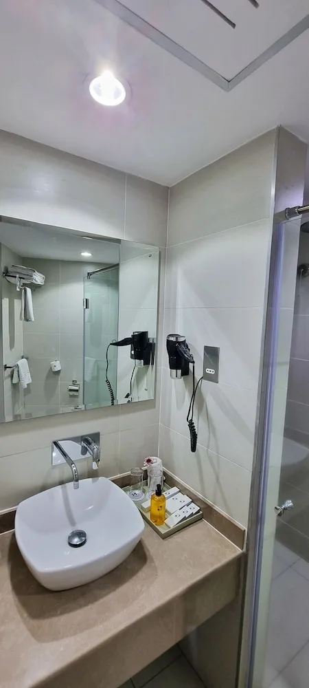 جناح استوديو بسرير فردي، Nairobi Safari Club by Swiss-Belhotel 7/10