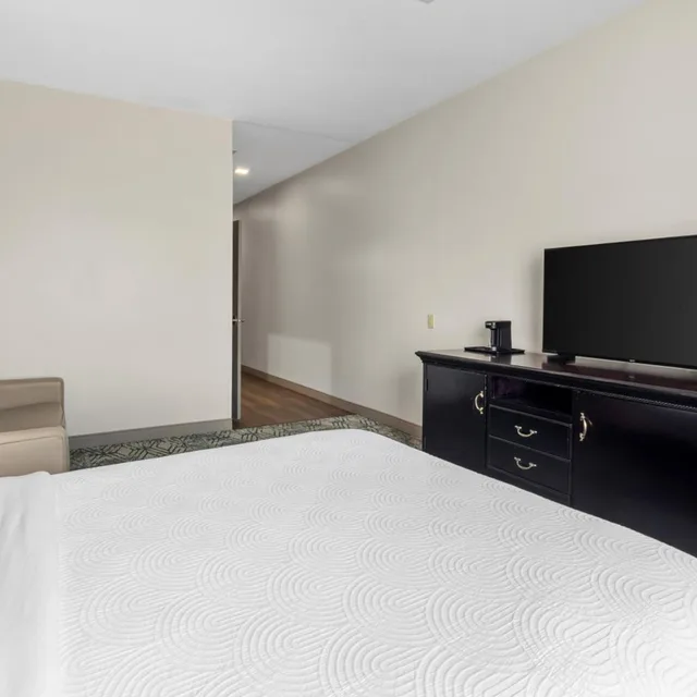 1 Bedroom, Suite, Queen Bed, Country Inn & Suites By Radisson, Bowling Green, KY 5/7