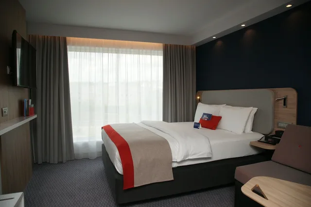 غرفة قياسية بسرير فردي، HOLIDAY INN EXPRESS ZURICH AIRPORT 1/3