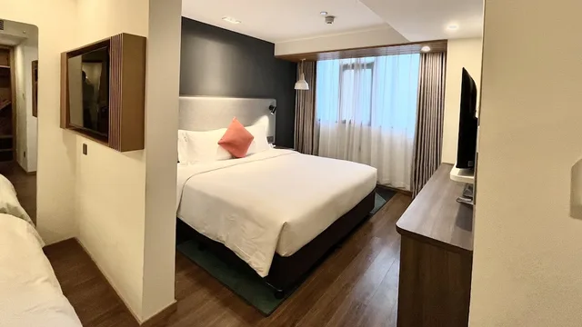 غرفة بسرير كينج، Holiday Inn Express Qingdao City Center 4/8