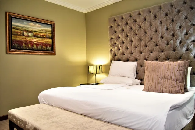 غرفة قياسية بسرير كينج بإطلالة على الحديقة بغرفة نوم واحدة، St Andrews Signature Hotel Spa 7/10