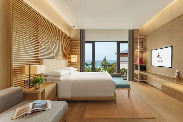 غرفة ديلوكس بسرير كينج بإطلالة جزئية على البحر، Shenzhen Marriott Hotel Golden Bay 5/7