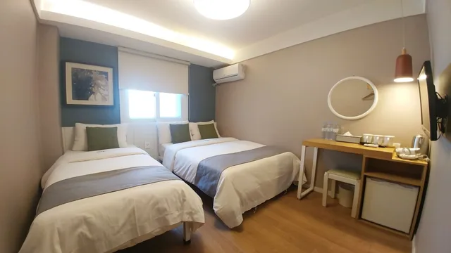 Standard, Triple, 1 Double and 1 Single Bed, HOTEL QB SEOUL DONGDAEMUN 3/5