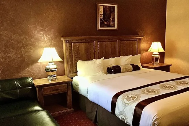 غرفة بسرير كوين، Eureka Inn, Trademark Collection by Wyndham 4/5