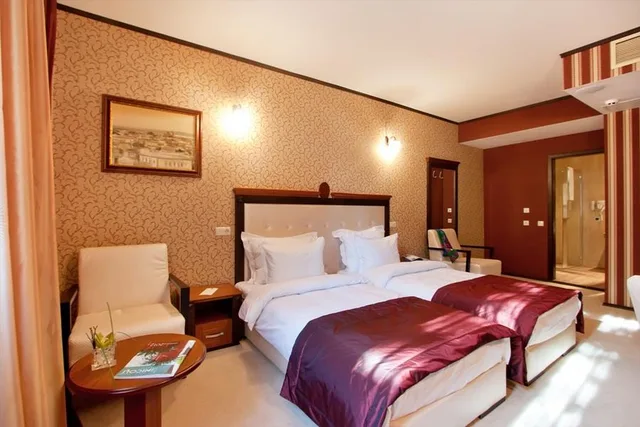 غرفة بسريرين منفصلين، Best Western Plus Bristol Hotel 2/3