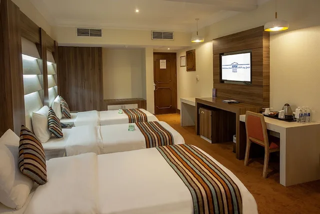 غرفة قياسية ثلاثية بثلاثة أسرّة، Haffa House Hotel Muscat 2/3