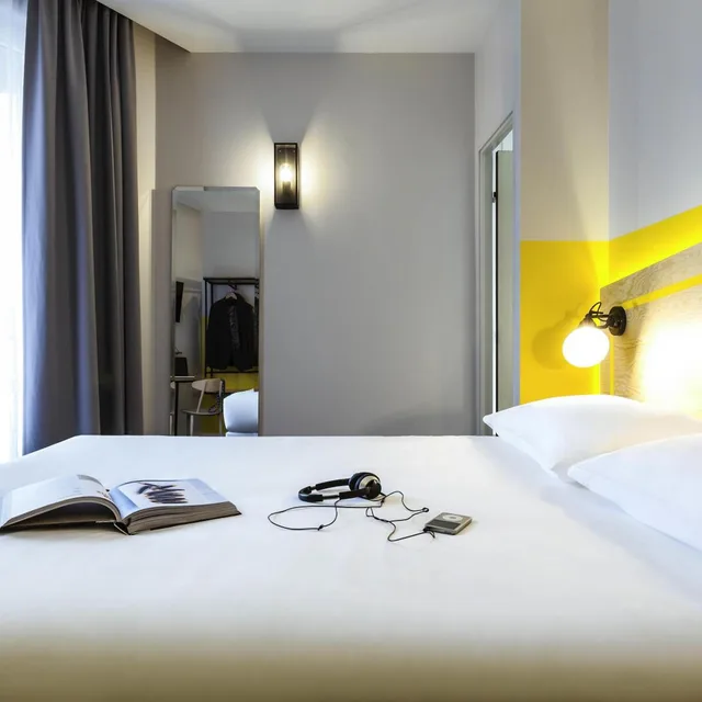 غرفة قياسية ثلاثية بسريرين منفصلين مع أريكة، Ibis Styles Paris Nation Porte de Montreuil 3/10
