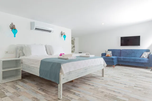 غرفة شهر العسل بسرير مزدوج بإطلالة على البحر مع أريكة بجاكوزي، Payam Hotel 1/1