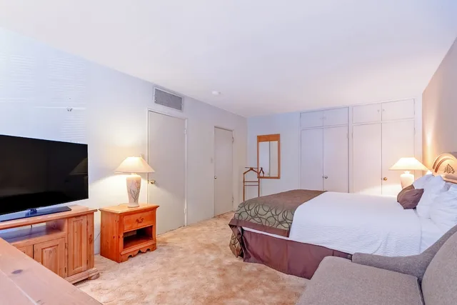 غرفة بسرير كينج لذوي الإعاقة لغير المدخنين، Historic Coronado Motor Hotel by OYO 7/10