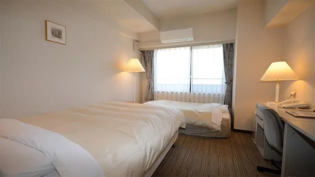 غرفة ثلاثية مع أريكة، Okaya Central Hotel 1/1