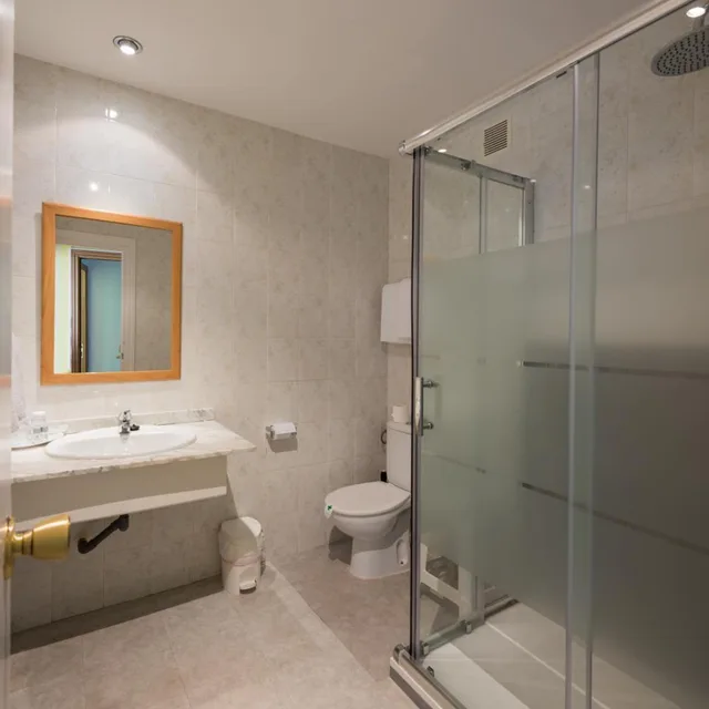 غرفة بسرير مزدوج أو سريرين منفصلين، Hotel Marina 9/10