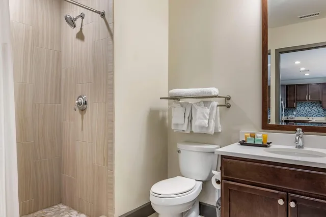 2 Bedrooms, Suite, King and Queen Bed, Sofa, Bluegreen Vacations Big Bear Village, an Ascend Collection Resort 6/7