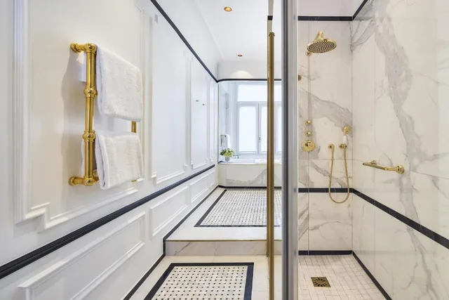 جناح بريميوم، Hotel Westminster 4/4