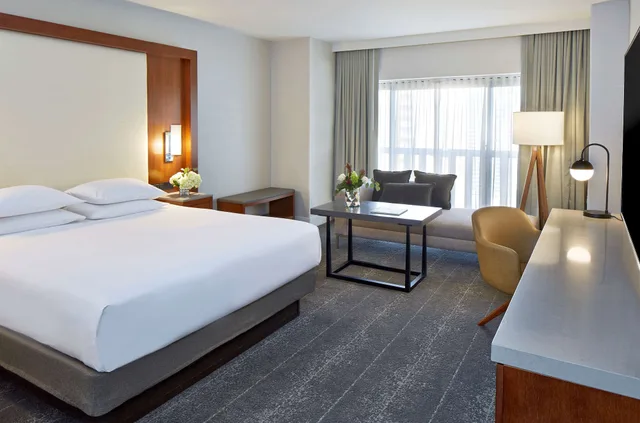 غرفة ركنية بسرير كينج، Hyatt Regency Atlanta 1/2
