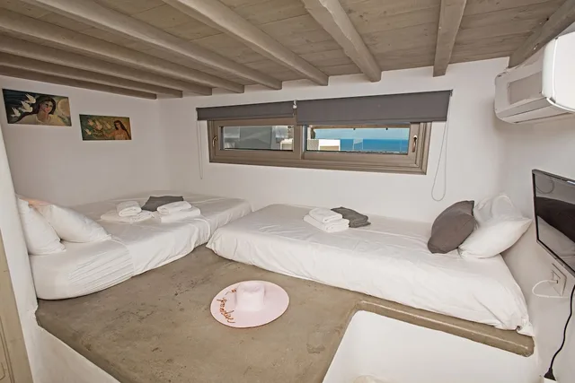 Sky, Grand, Suite, 2 King Beds, Single Bed, Sea View, Sofa, Hot Tub، Amallini Suites 1/10