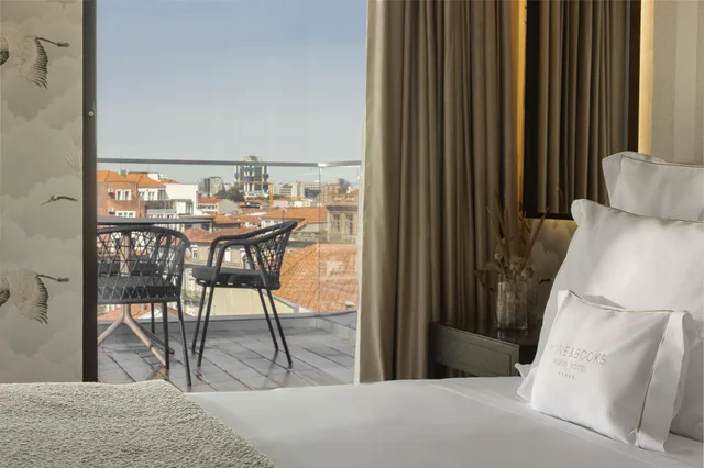 جناح بريميوم، Wine And Books Porto Hotel 3/6