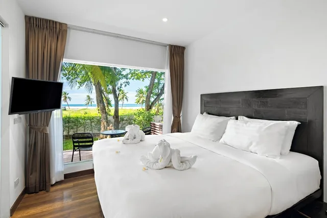 غرفة ديلوكس بسريرين كينج بإطلالة على البحر بغرفتي نوم بجاكوزي، Zara Resort (ex The Privilege Hotel Ezra Royal Beach) 4/9