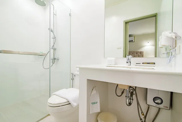 2 Bedrooms, Suite, 3 Queen Beds, Sea Front، Anantasila Beach Resort Hua Hin 9/9
