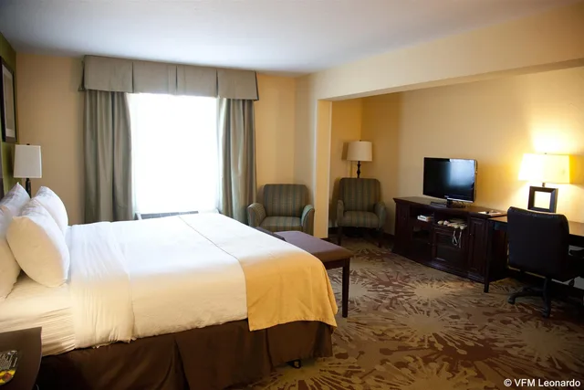 جناح بسرير كينج، Hotel Gurnee 1/1