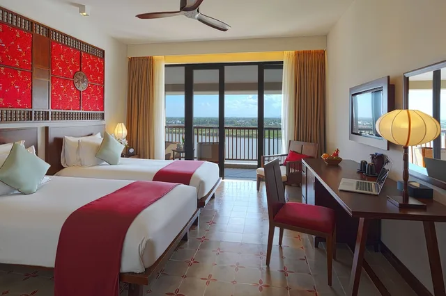 Grand, Twin Beds, Pool and River View، RiverTown Hoi An Resort & Spa 4/10