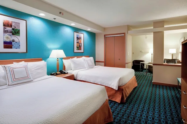 جناح بسريرين كوين مع أريكة، Fairfield Inn & Suites South Hill I-85 2/5