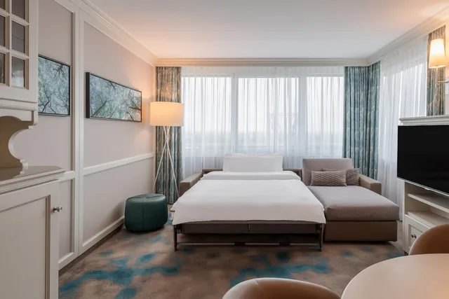 جناح جونيور بسرير كينج مع أريكة، The Westin Grand Munich 4/7